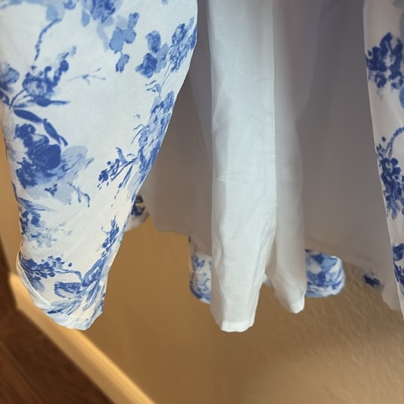 D & M Floral Blue and White Long Sleeve Mini Dress/ Size small/ like new! - Picture 8 of 11